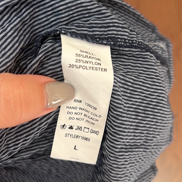 Impeccable pig peplum tank Sz L - Picture 4 of 4